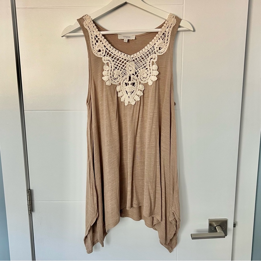 (❤️3/$30) Crochet front sleeveless top